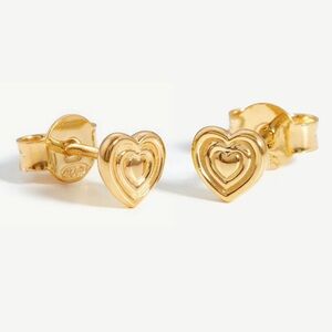 NWB Missoma Ridge Heart Stud Earrings